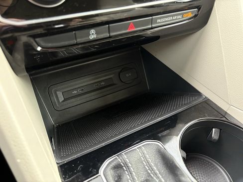 Used 2023 Volkswagen Atlas SE image 20