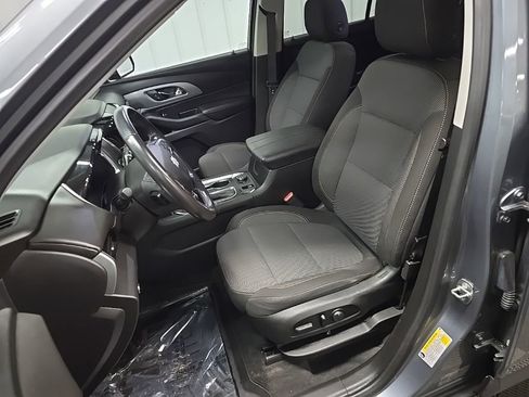 Used 2018 Chevrolet Traverse LT image 29