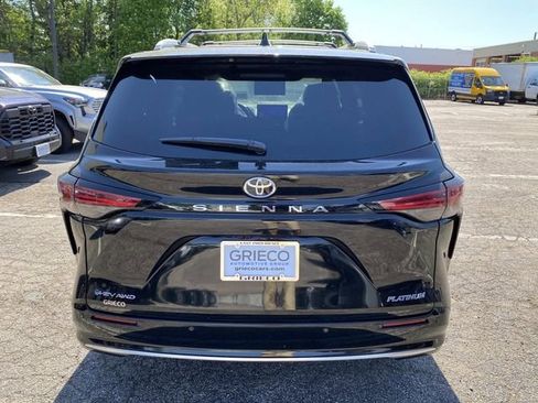 New 2026 Toyota Sienna Platinum AWD/4WD image 4