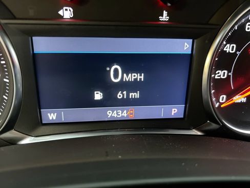Used 2023 GMC Terrain SLT w/ Elevation Edition AWD/4WD image 16