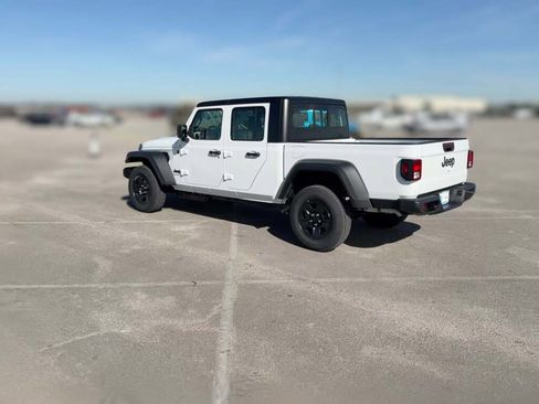 New 2026 Jeep Gladiator Sport image 8