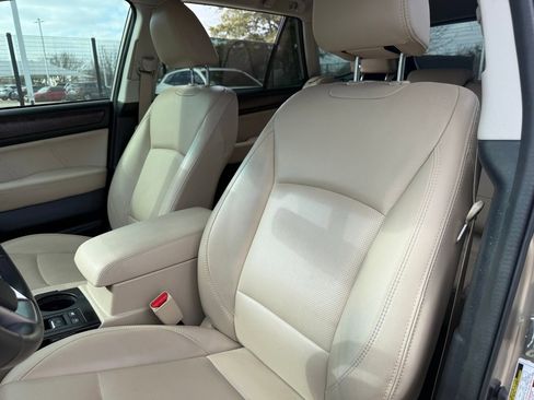 Used 2018 Subaru Outback 2.5i Limited image 11