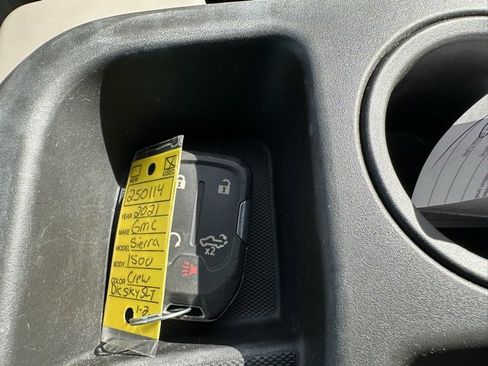 Used 2021 GMC Sierra 1500 SLT w/ X31 Off-Road Package image 32