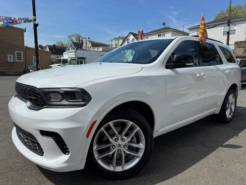 Used 2024 Dodge Durango GT image 2