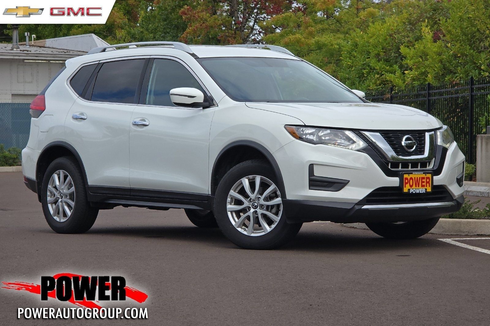 Used 2017 Nissan Rogue SV AWD/4WD image 1