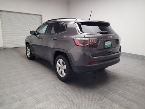 Used 2018 Jeep Compass Latitude w/ Popular Equipment Group FWD image 5