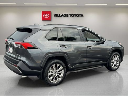Certified 2020 Toyota RAV4 Limited FWD image 5