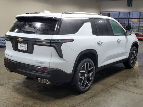 New 2026 Chevrolet Traverse High Country w/ LPO, Floor Liner Package AWD/4WD image 4
