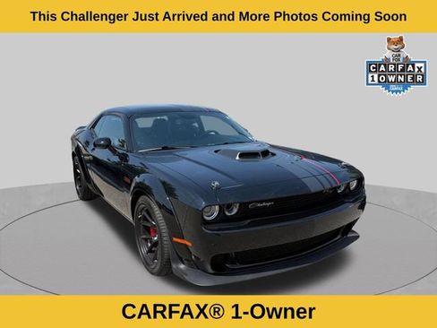 Used 2023 Dodge Challenger R/T Scat Pack RWD image 3