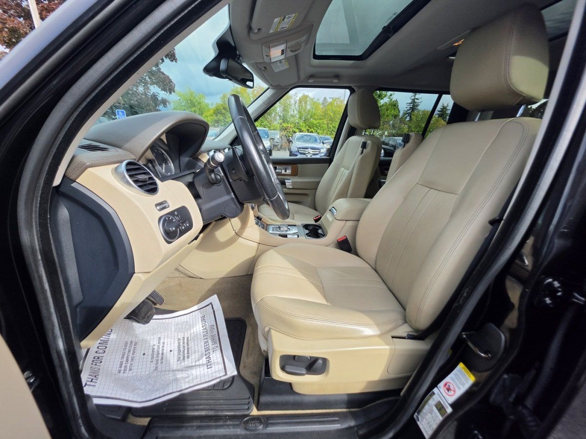 Used 2016 Land Rover LR4 HSE Silver Edition AWD/4WD image 10