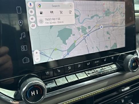 Used 2025 Chevrolet Colorado ZR2 w/ Midnight Edition image 21