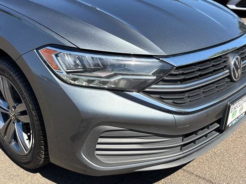 Used 2023 Volkswagen Jetta SE FWD image 8