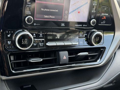 Used 2020 Toyota Highlander Limited AWD/4WD image 5
