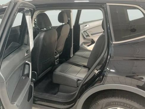 Used 2021 Volkswagen Tiguan SE AWD/4WD image 13