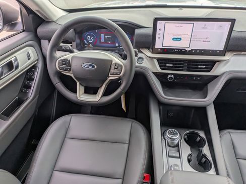 New 2026 Ford Explorer Active w/ Active Comfort Package image 17