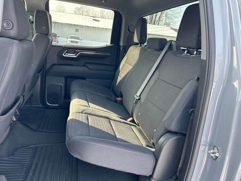 Used 2024 Chevrolet Silverado 1500 LT image 8