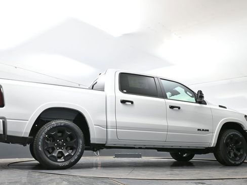 New 2026 RAM 1500 4x4 Crew Cab image 38