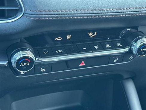 Certified 2025 MAZDA MAZDA3 2.5 Turbo Sedan w/Premium Plus image 19