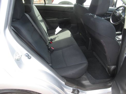 Used 2013 Subaru Impreza 2.0i AWD/4WD image 9