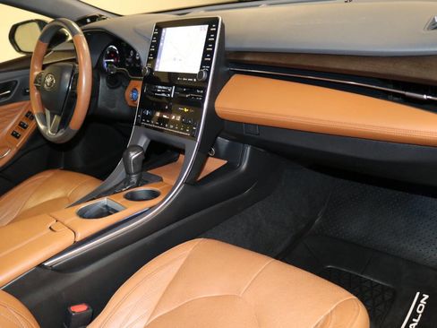 Used 2021 Toyota Avalon Limited w/ Advanced Safety Package FWD image 97