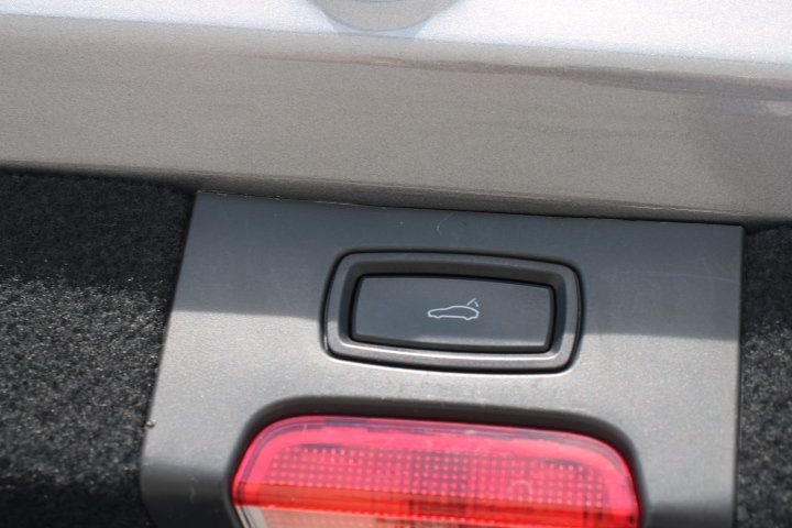 Used 2016 Porsche Cayenne AWD/4WD image 16