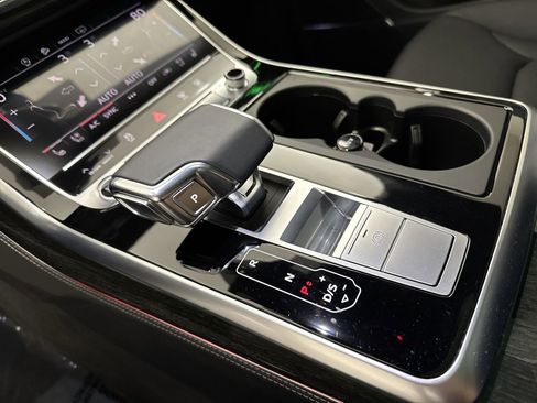 Used 2025 Audi Q8 Premium Plus w/ Premium Plus Package image 24