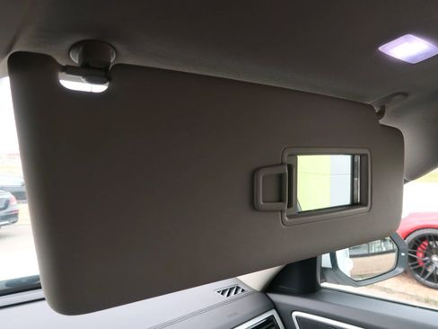 Used 2022 Volkswagen Atlas SE image 43