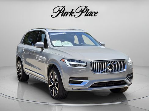 New 2025 Volvo XC90 B6 Plus w/ Protection Package Premier AWD/4WD image 8