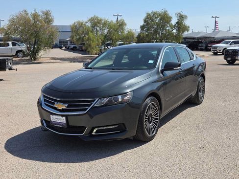 Used 2018 Chevrolet Impala LT FWD image 4