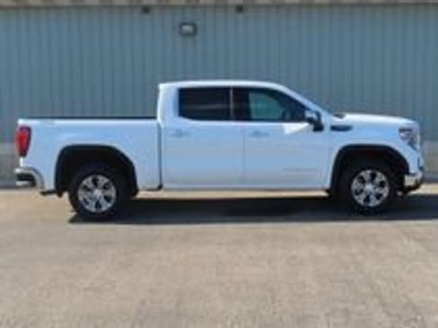 Used 2025 GMC Sierra 1500 SLT AWD/4WD image 26