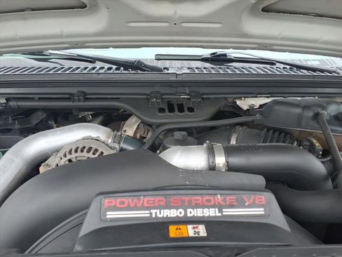 Used 2006 Ford F550 2WD Regular Cab Super Duty image 27