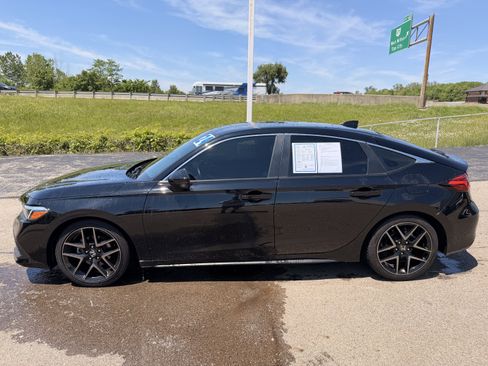 Used 2024 Honda Civic Sport Touring image 6