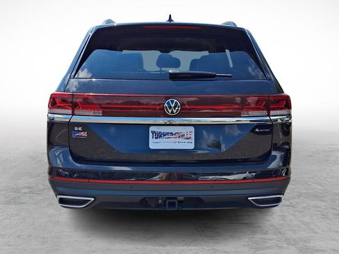 Used 2025 Volkswagen Atlas SE AWD/4WD image 4