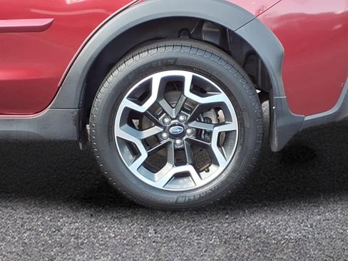 Used 2017 Subaru Crosstrek 2.0i Premium AWD/4WD image 3