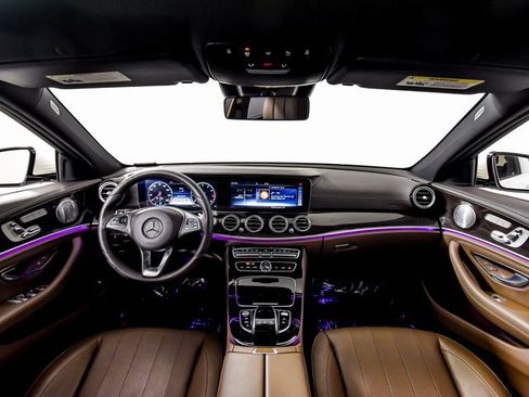 Used 2017 Mercedes-Benz E 300 E 300 image 3