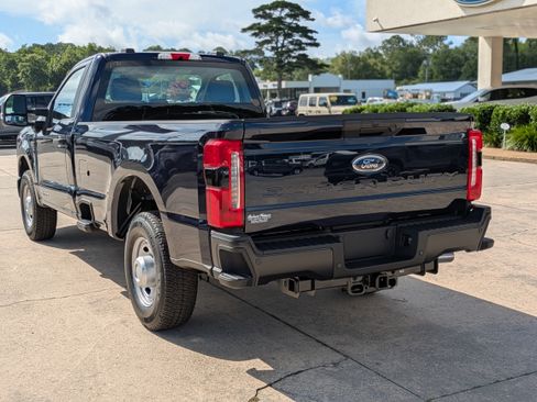 Used 2025 Ford F350 XL w/ 360-Degree Camera Package RWD image 8