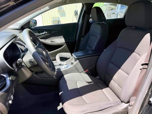 Used 2023 Chevrolet Malibu LT w/ Driver Confidence Package FWD image 18
