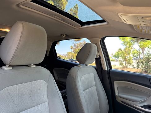 Used 2020 Ford EcoSport SE w/ SE Convenience Package image 16