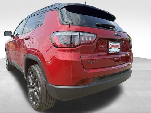 New 2025 Jeep Compass Limited w/ Sun & Sound Group image 14