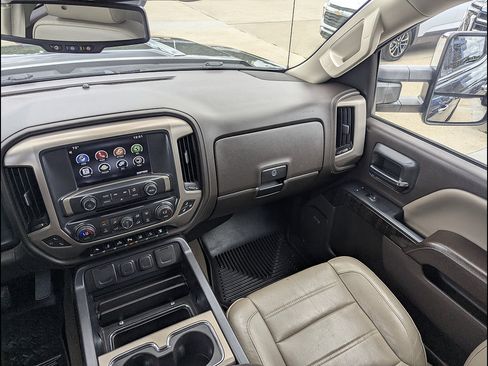 Used 2015 GMC Sierra 2500 Denali w/ Duramax Plus Package AWD/4WD image 24