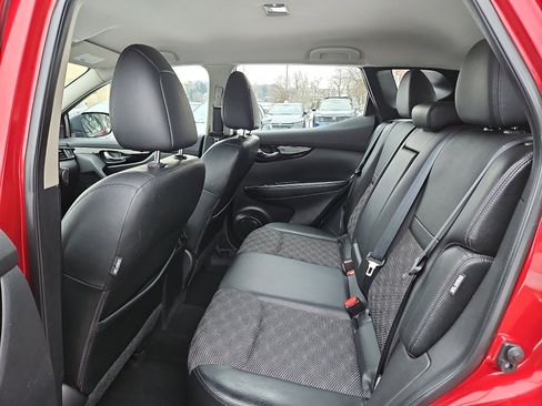 Certified 2022 Nissan Rogue Sport SV w/ Technology Package image 10