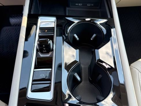 Used 2024 Volkswagen Atlas SE w/ Panoramic Sunroof Package AWD/4WD image 20