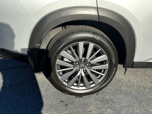 Certified 2024 Nissan Pathfinder SL w/ SL Premium Package image 9