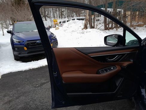 Used 2023 Subaru Legacy Touring XT image 9