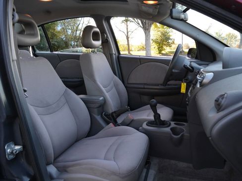 Used 2004 Saturn ION Level 2 image 17