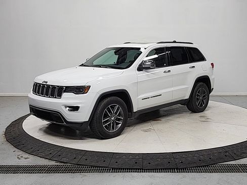 Used 2017 Jeep Grand Cherokee Limited w/ Luxury Group II RWD image 4