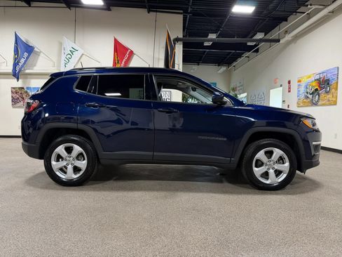 Used 2021 Jeep Compass Latitude AWD/4WD image 4