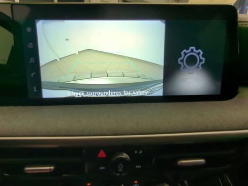Certified 2025 Nissan Kicks SV FWD image 17