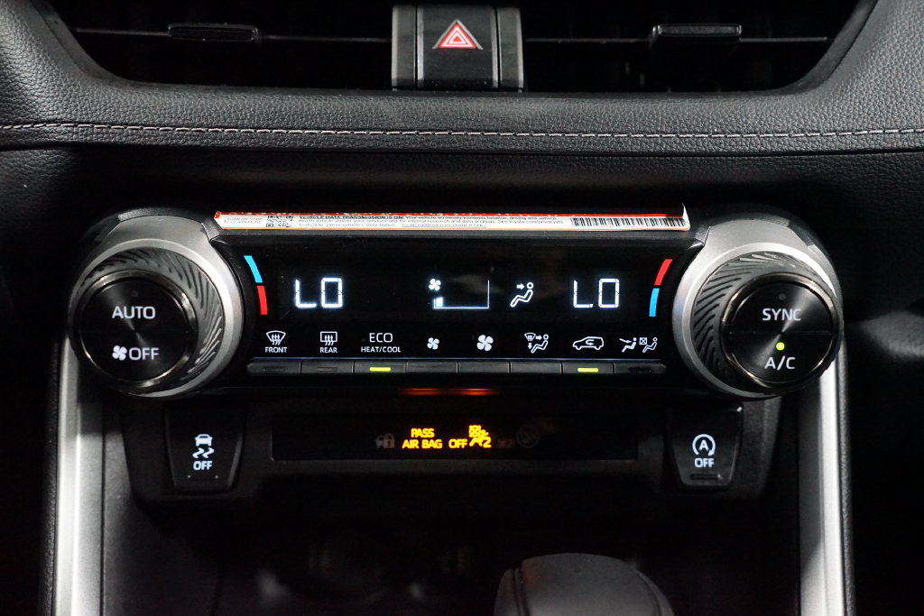 Certified 2025 Toyota RAV4 XLE FWD image 20