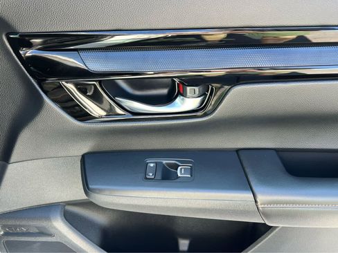 Used 2025 Honda CR-V Sport Touring image 19